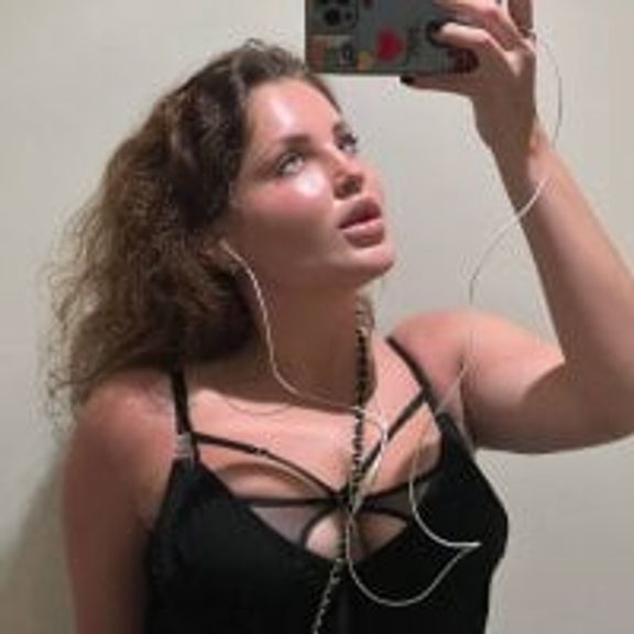 Bomb_ladyy