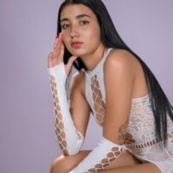 cloe_taylor__