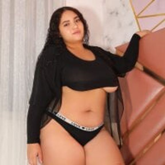 EllaHuntt