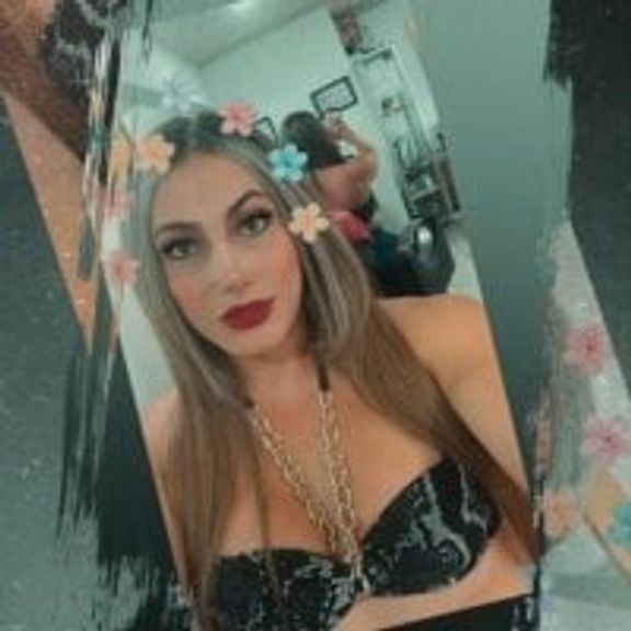 Camila_stacy