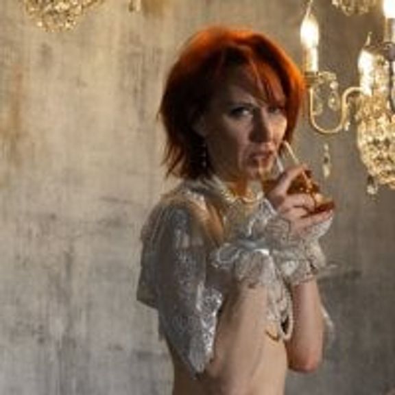 Scarlett_Snakee