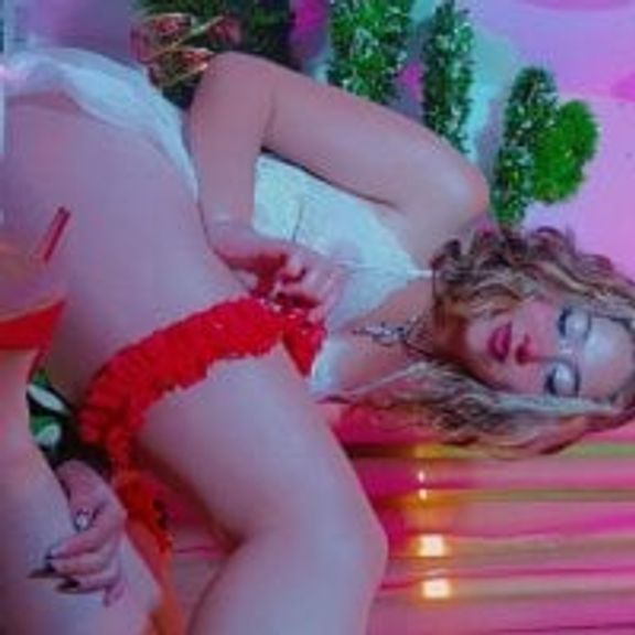 nana_unrecognizable1