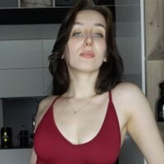 LuxBrunette_