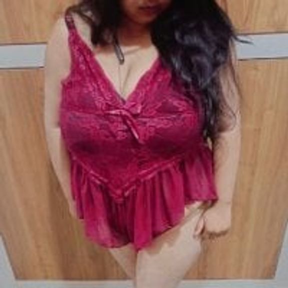 Curvy_Priya_