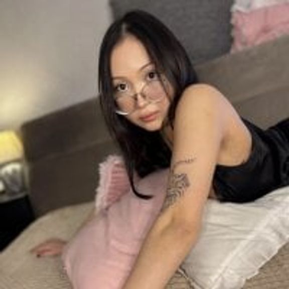 naomi_asian