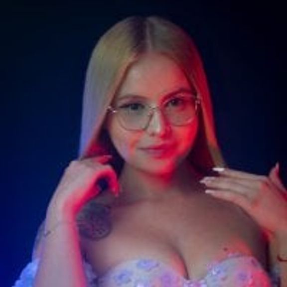 emily_queen2