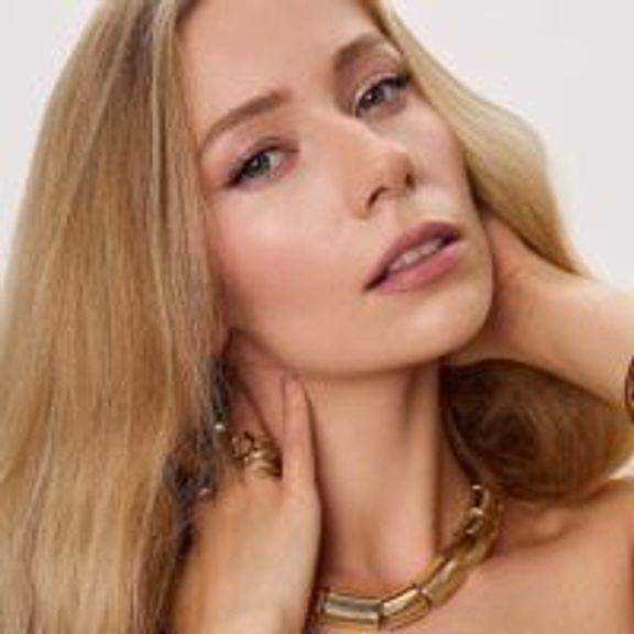 Vika54784