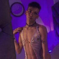 TAYLOR_FENIX_