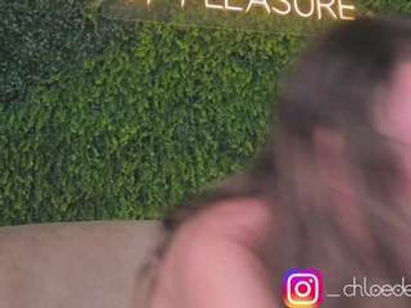 Chloe Dee