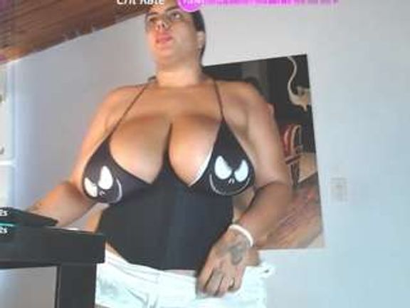 AdelaMorales1