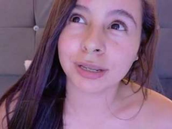 mia-makleynn