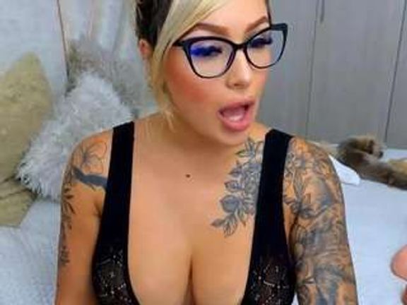 mia-hott