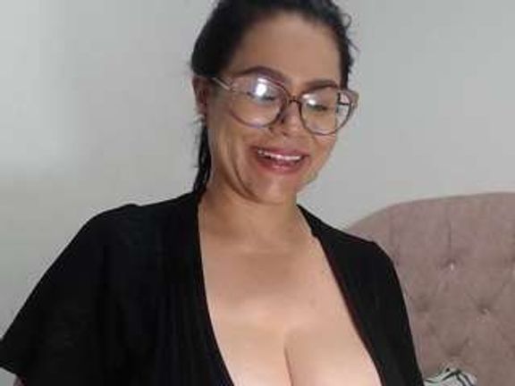milfcamila
