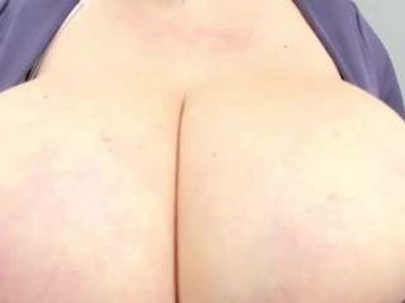 desirehugeboobs