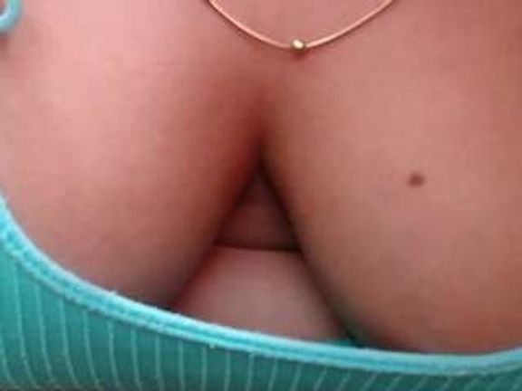 anyely-hottt1