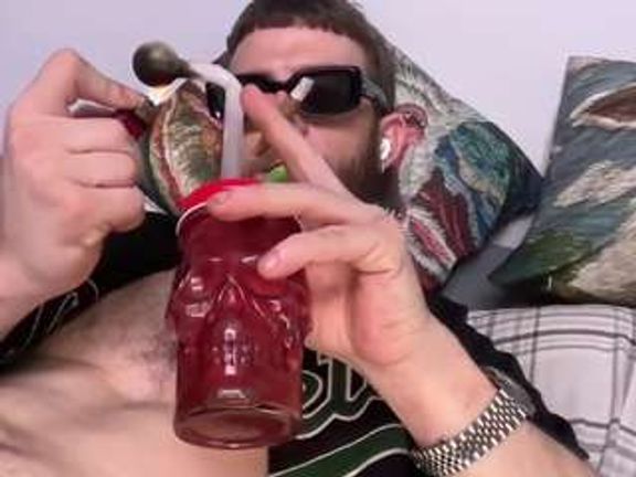 quesswho63