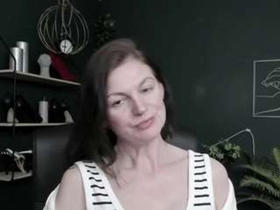 VivianKiss