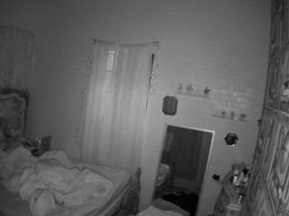 voyeurcam hornyhostel 03