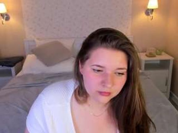 Chloe-Whitee