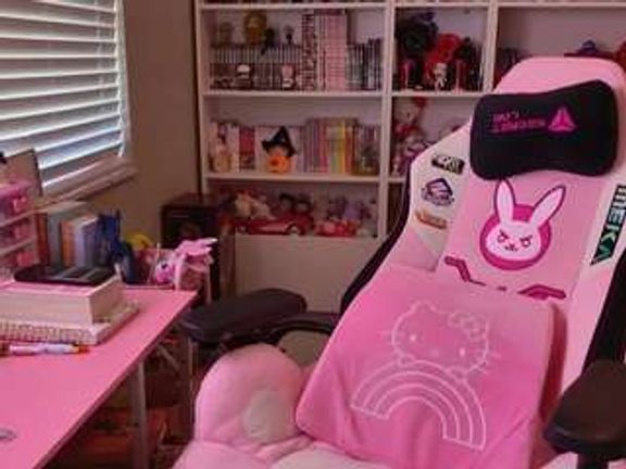 Hotpinkcheeto