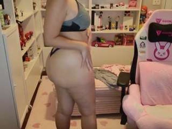 Hotpinkcheeto