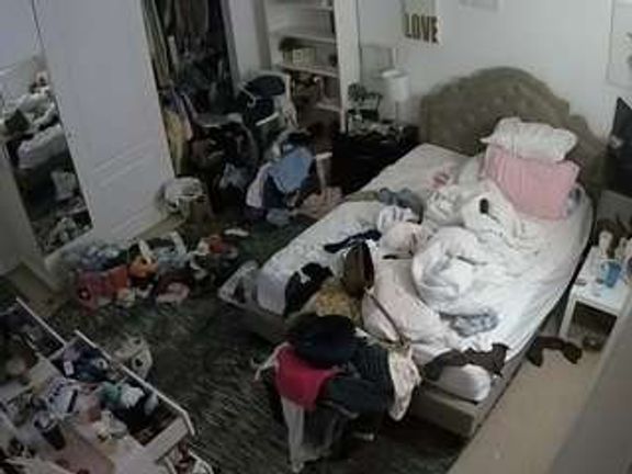 voyeurcam hornyhostel 02