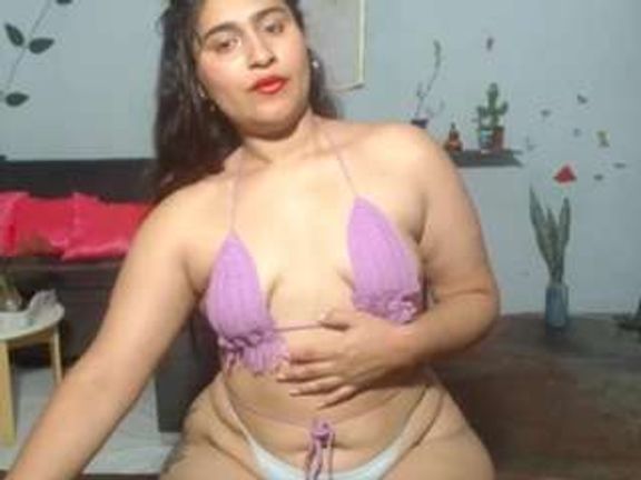 Curvylatina4u