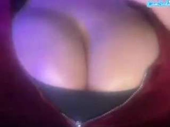 thickfreakylatina