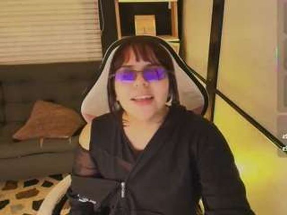 naomyBuster