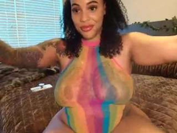 Christina Luvv