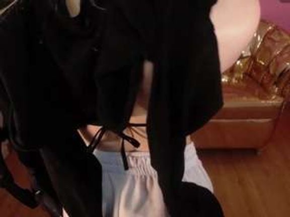 Alina-Lee-T