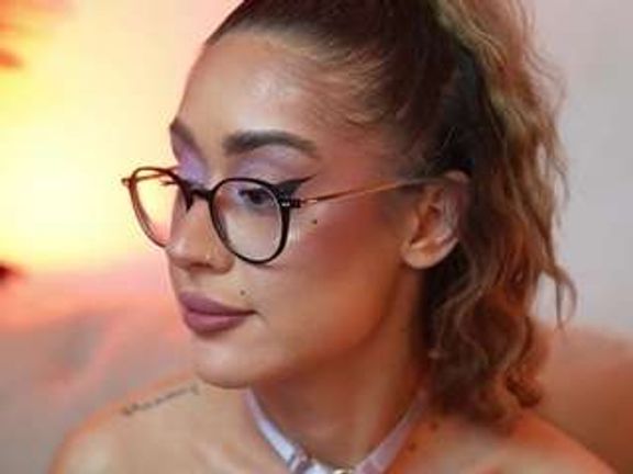 AileenAxa