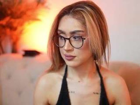 AileenAxa