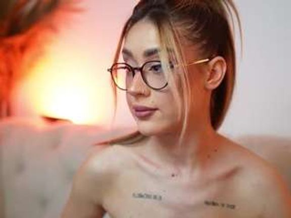 AileenAxa