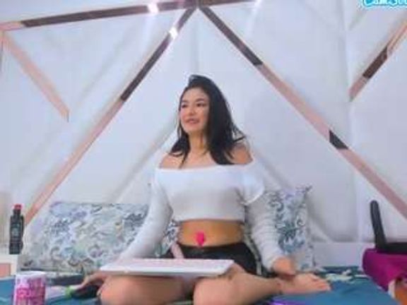 MiaHarper2