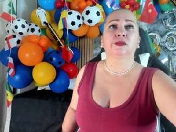 Danna38topless