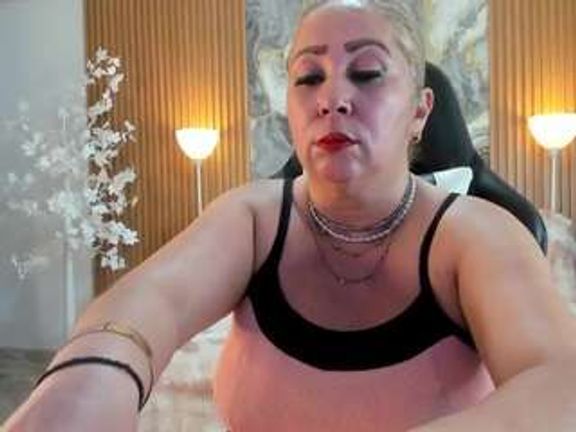 Danna38topless
