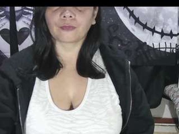 vivian-milf-paint