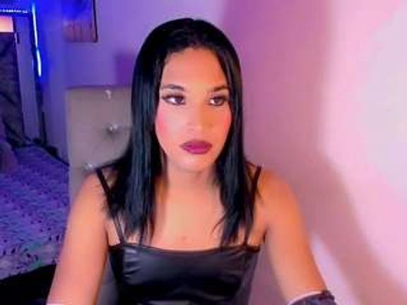 isabella-hot