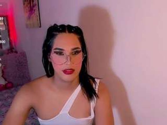 isabella-hot