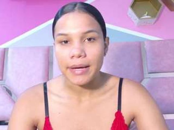 angelinajoliee