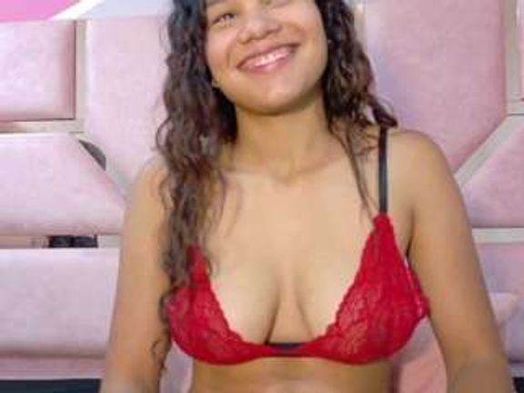 angelinajoliee