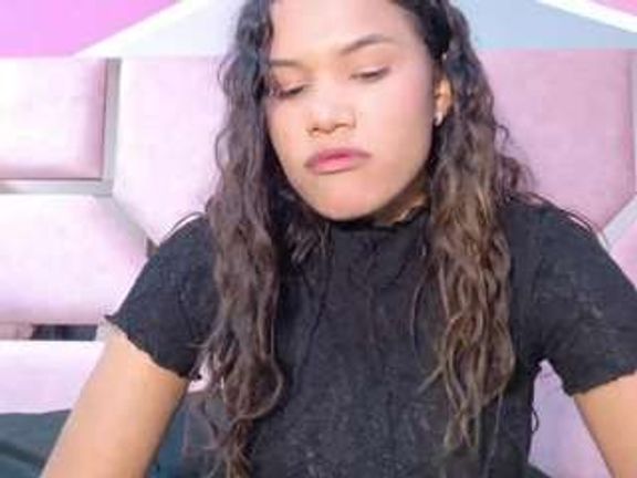 angelinajoliee