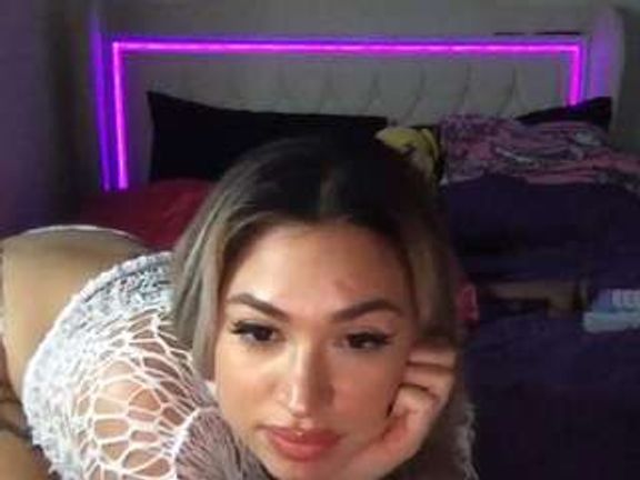 ella b