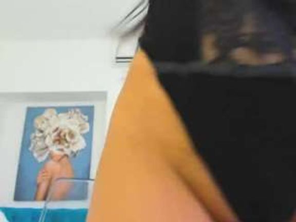 NicolleLexxy