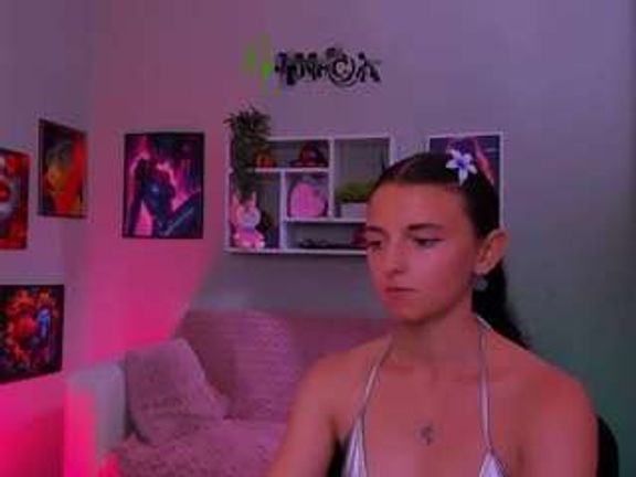 caroline-honeyy1