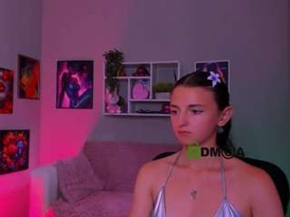 caroline-honeyy1