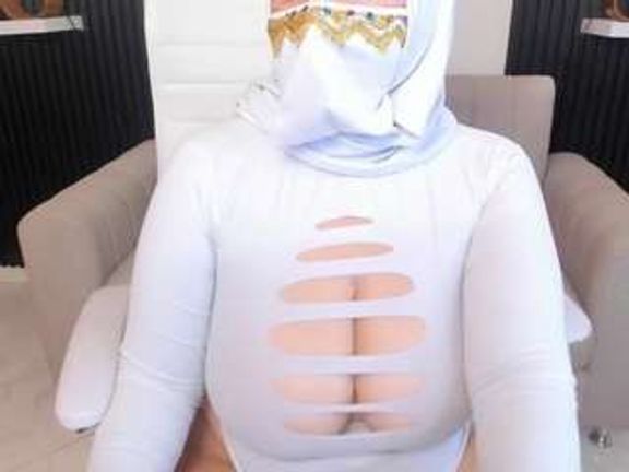 Cloe-adams