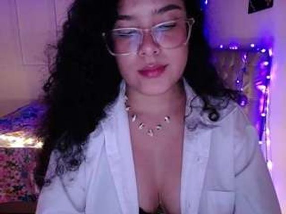 Ximena-Curly