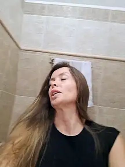 karina_warthon